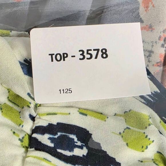 Rose + Olive Ikat Print Tassel Blouse Rayon M - Picture 8 of 8